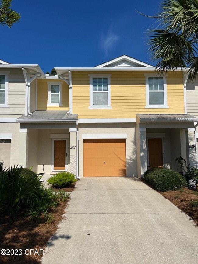 Building Photo - 227 Sand Oak Blvd