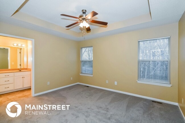 Photo - 1602 NW Hilltop Ln