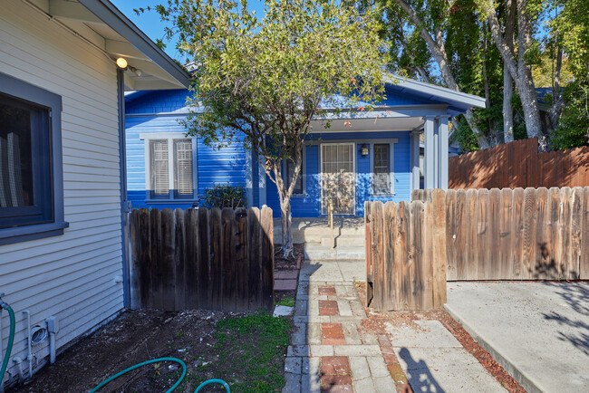 front of the house - 1449 E Elizabeth St House