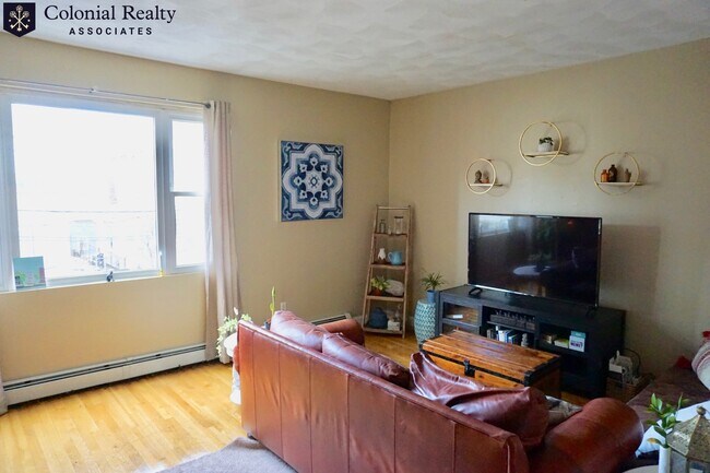 Photo - 19 Highgate St Unit 1