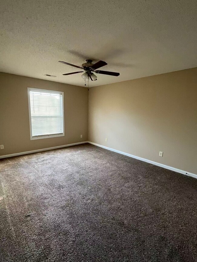 Photo - 7135 W Friendly Ave Unidad G