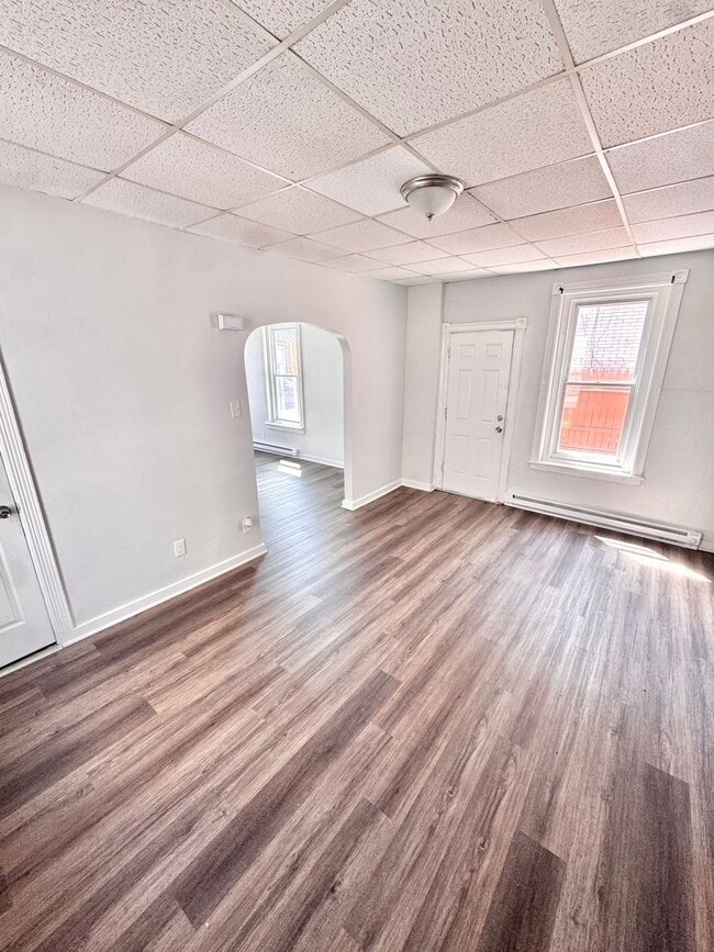 Photo - 635 W Green St