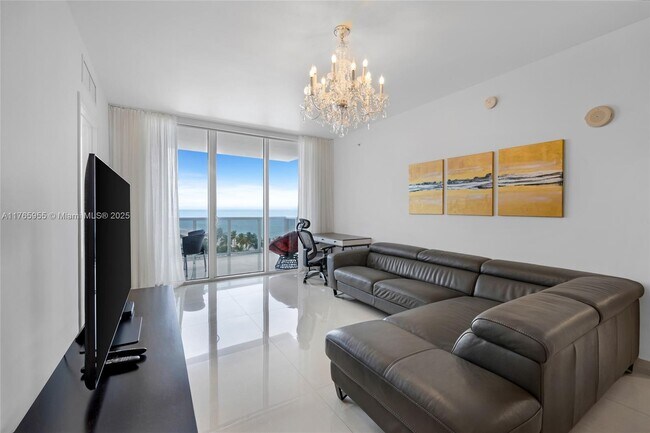Photo - 18201 Collins Ave Unit 902