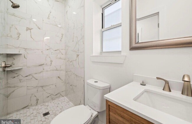 Photo - 2104 N 8th St Unidad 2104 n 8th Street 3rd floor