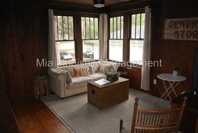 Photo - 1321 E 38th St