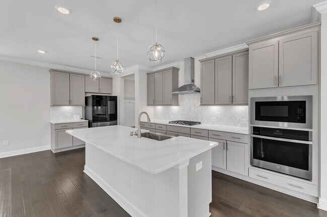 Photo - ***Stunning Wake Forest 5/4 ***