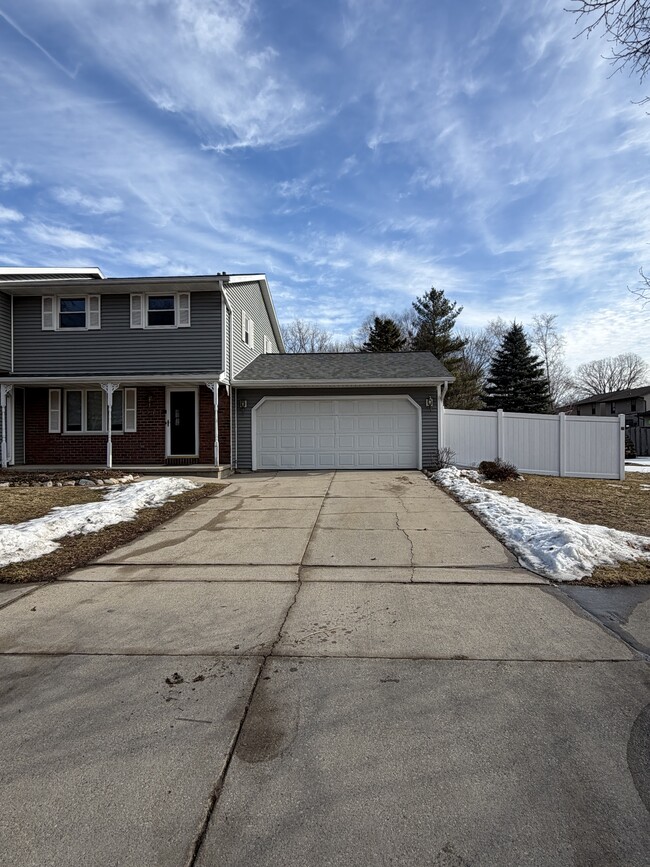 Photo - 1261 Lacount Rd