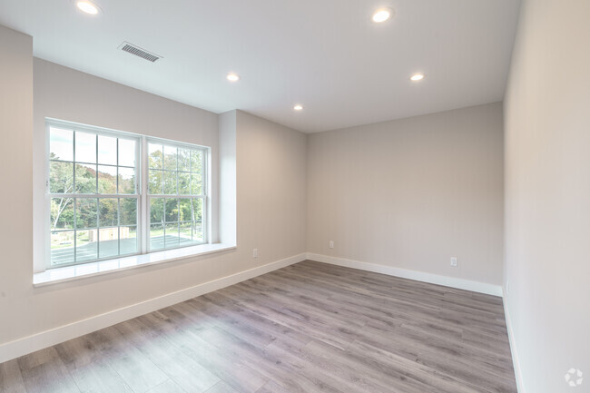 1BR, 1BA - Creek Road Flats Apartments