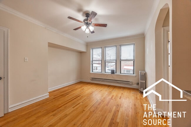 Photo - 4616 N Paulina St