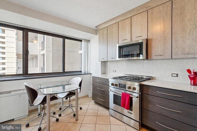 Photo - 4141 Henderson Rd Unidad 611
