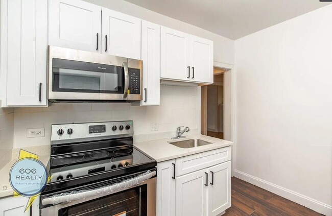 Photo - Beautiful Berwyn Apartments on Kenilworth! Unidad 6841-GW