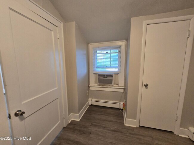 Photo - 1221 Carolina Ave Unit 3d