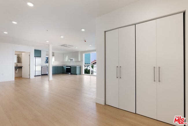 Photo - 8561 Belmont St Unidad 8