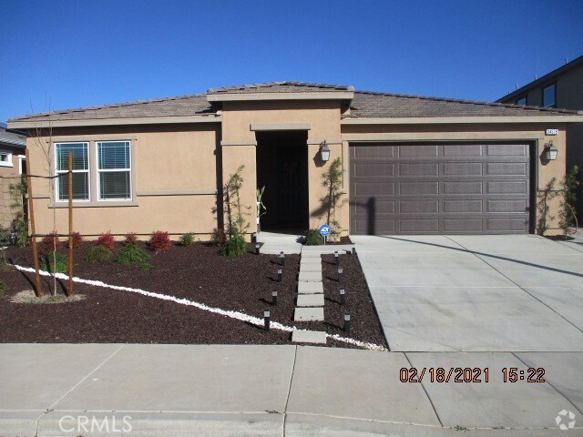 Building Photo - 34578 Running Canyon Dr Rental