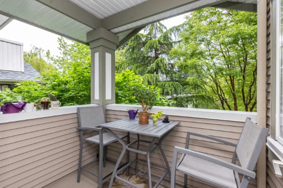 2733 Parkway Dr Unit 4 Bedroom Townhouse with Private Patio & Yard