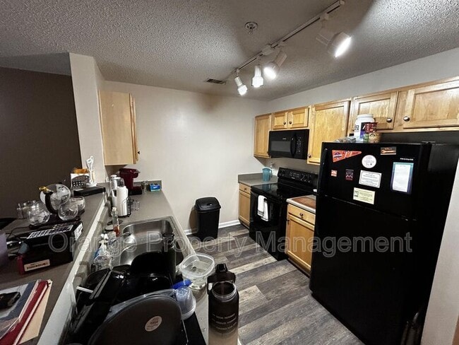 Photo - 1121 Harts Ridge Dr