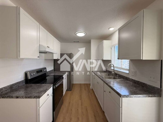 Photo - 7814 Hollow Oak