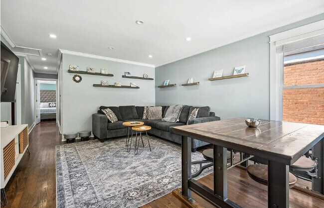 Photo - 2124 Seward St