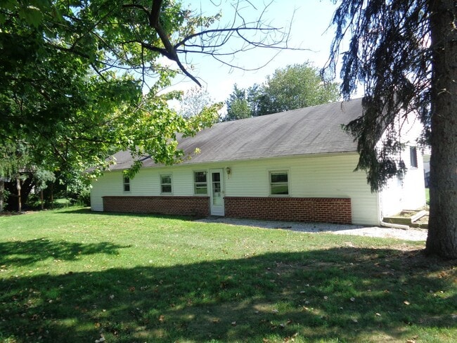 Building Photo - 11 Pine Hill Ave Rental