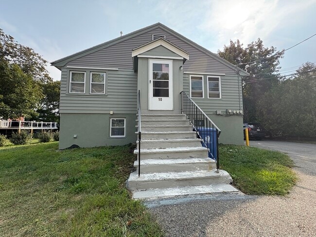 Building Photo - 10 Wiley St Rental