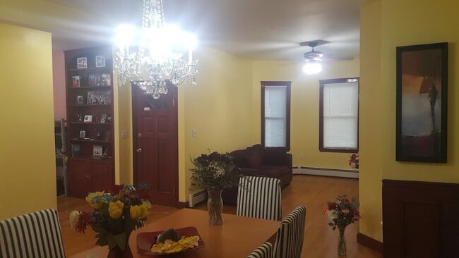 Photo - 8 Buttonwood St
