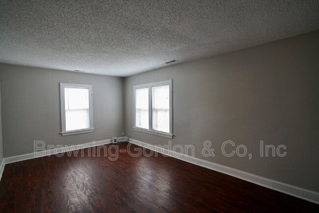 Photo - 2106 Eastwood Ave