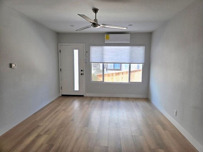 Photo - 644 Pier Ave Unidad 1