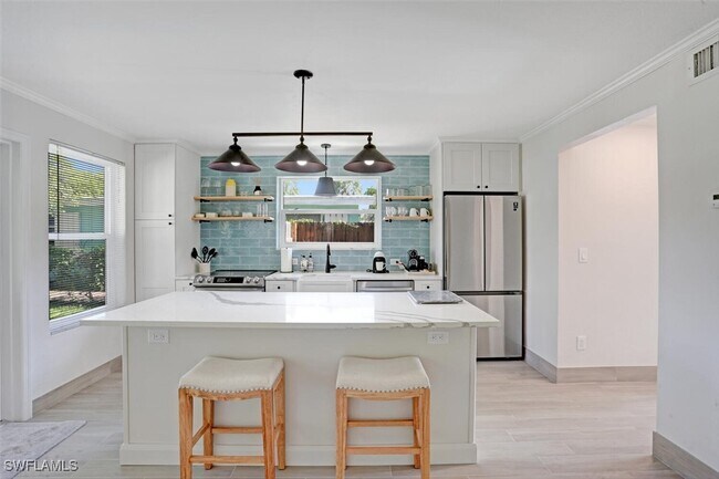 Photo - 982 13th St N