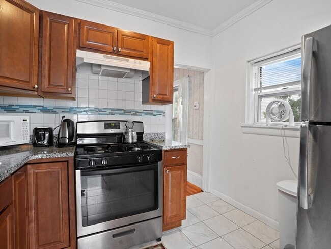 Photo - 124 Sheridan Ave Unit 2