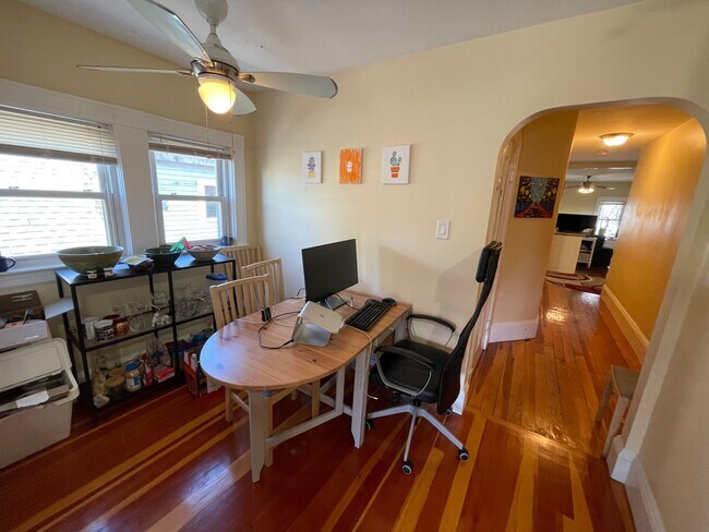 Photo - 21 Chandler St Unit 3