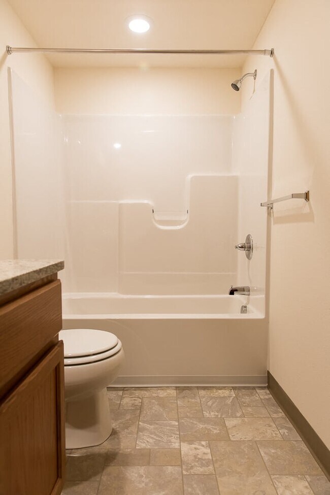 Coopers Landing Apartments Kalamazoo, MI