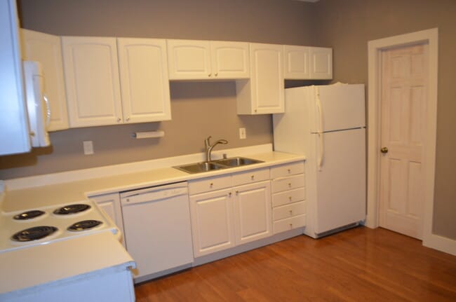 Kitchen 1 - 511 E Indiana Ave Unit A