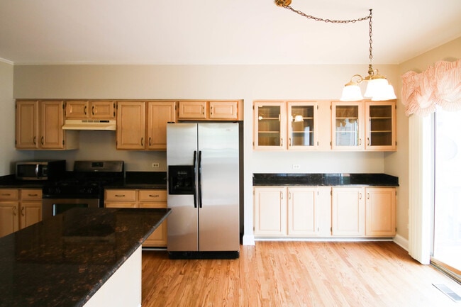 Photo - 648 W Parkside Dr