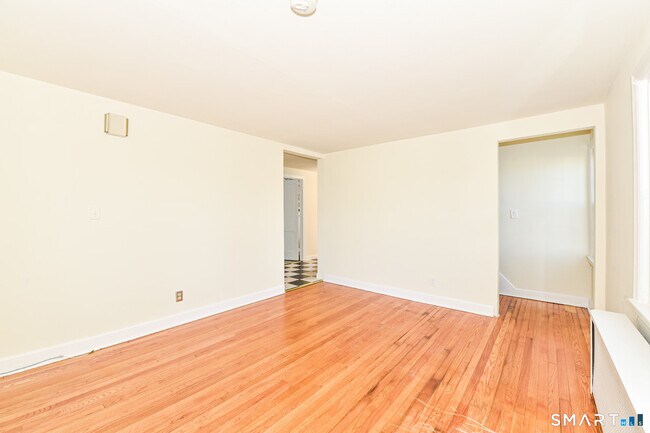 Photo - 146 Warsaw St