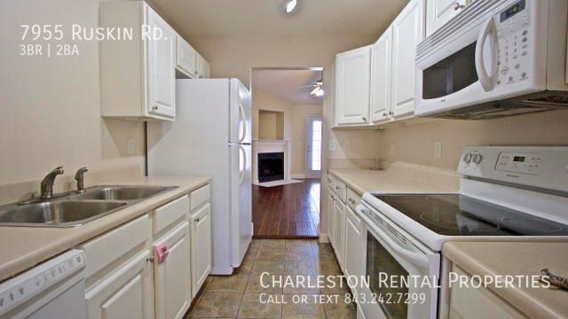 Photo - 7955 Ruskin Rd