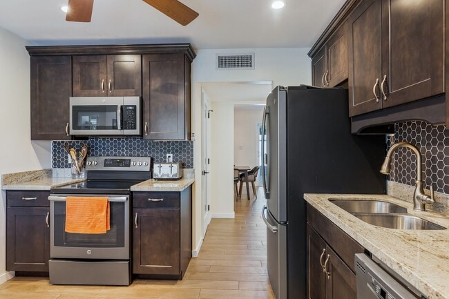 Photo - Cute 3 Bedroom 2 Bath In Phoenix!