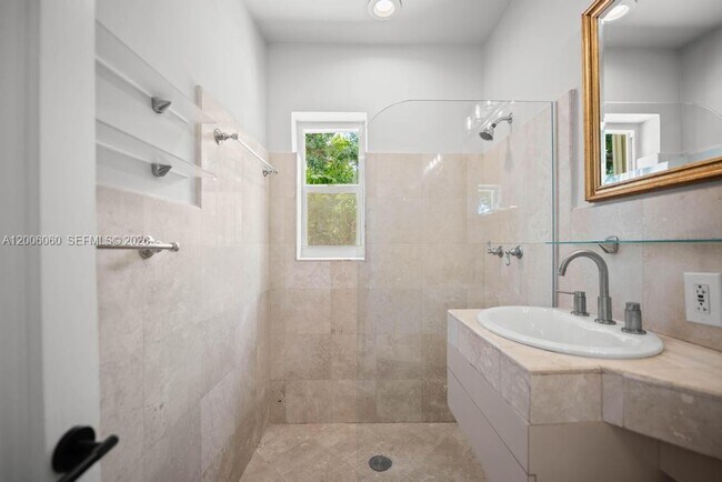 Photo - 11222 NE 9th Ave