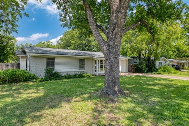 Photo - 8202 Polar Dr