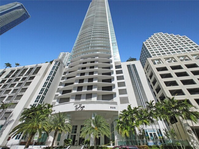 Building Photo - 950 Brickell Bay Dr Unit 1608 Rental