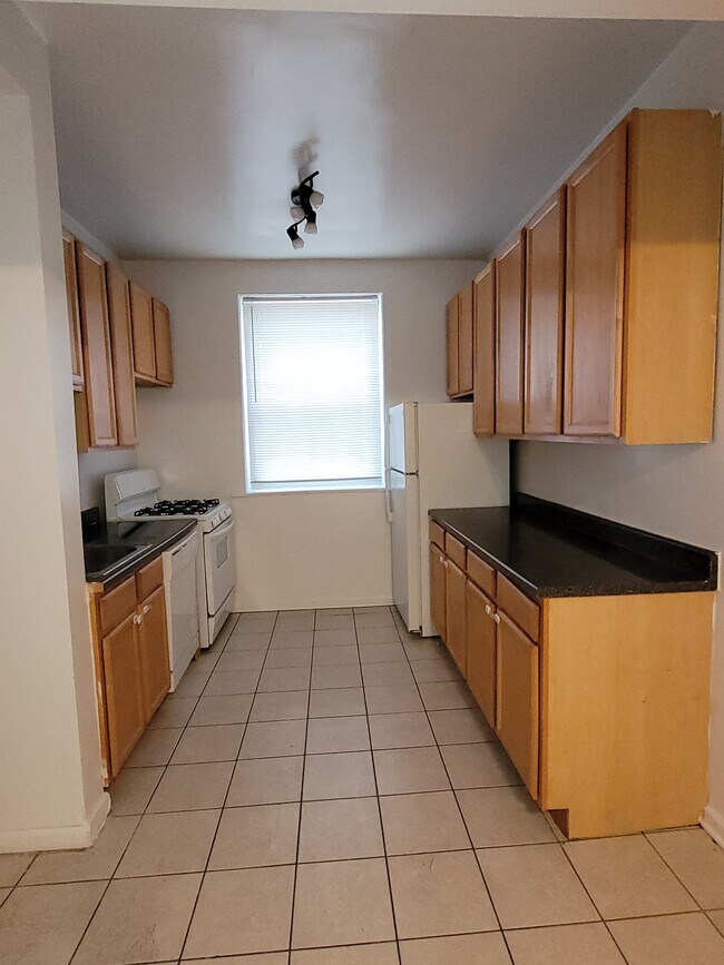 Photo - 7324 N Ridge Blvd Unit 3E