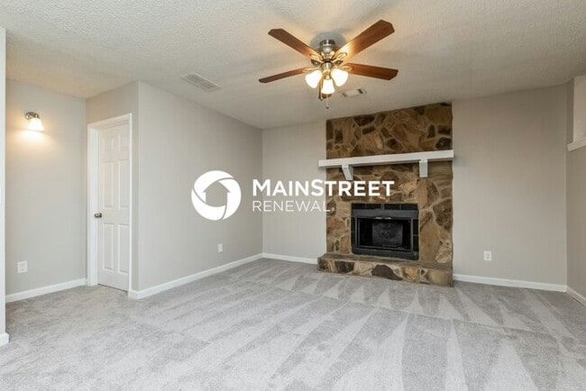 Photo - 4 Bedroom Pet-Friendly Home in Loganville, GA with Main Street Renewal