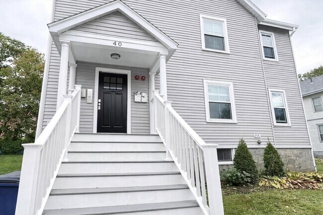 Building Photo - 46 Ridgemont St Unit 3