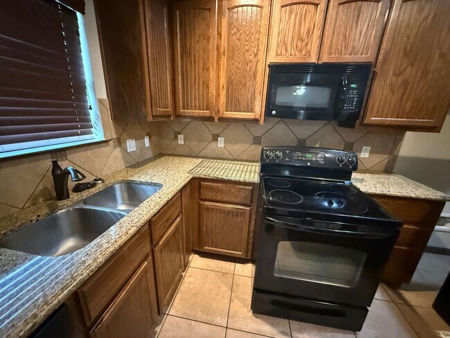 Photo - 902 Safari Dr Unit A