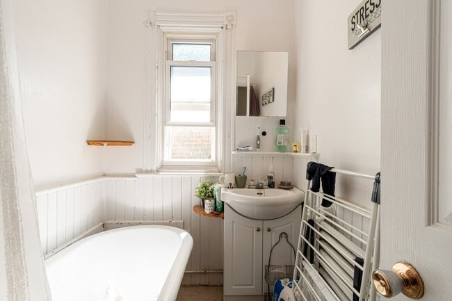 Photo - 5-235 Johnson St Unit 5