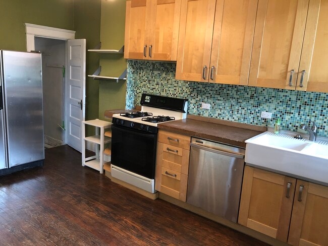 Photo - 335 east 30th st