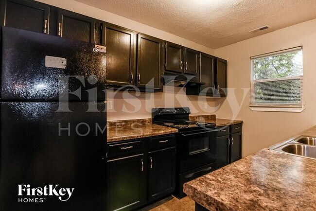 Photo - 2529 N Parker Ave