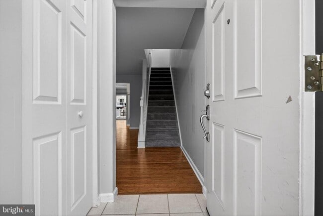 Building Photo - 613 Candlestick Ln