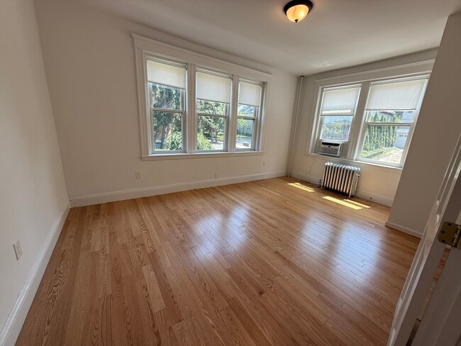 Photo - 81 Winchester St Unit 2