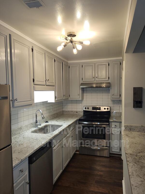 Photo - 1731 Twin Brooks Dr SE