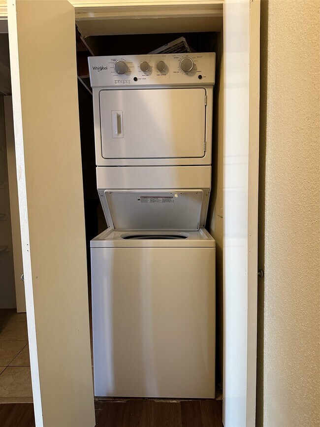 Photo - 9009 Richmond Ave. Unidad 110